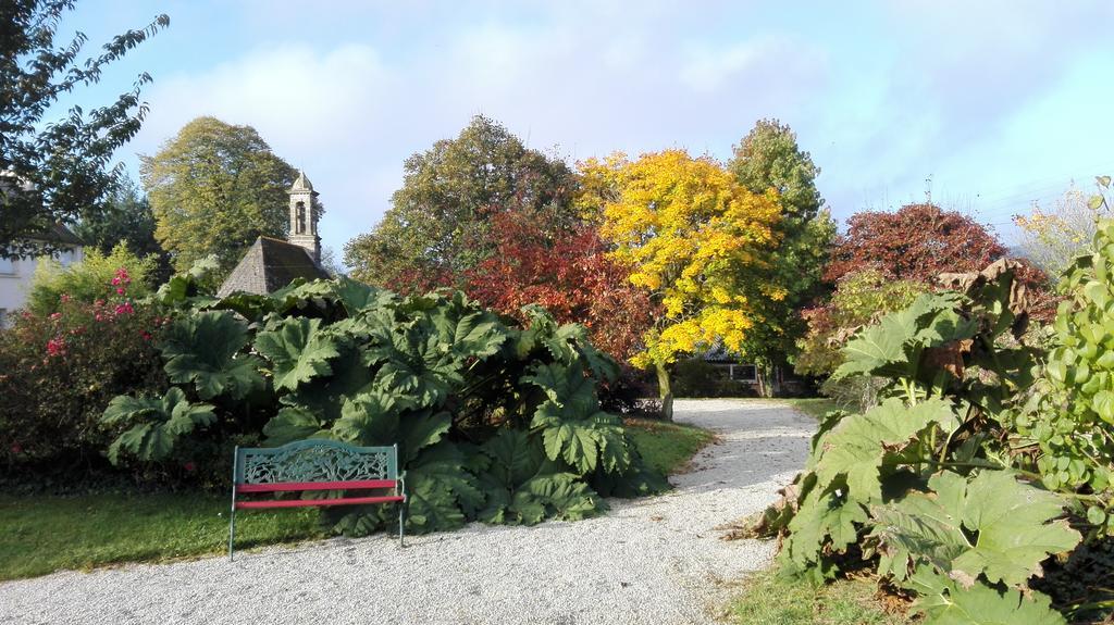 Gite Atypique Dans Une Chapelle Briec Eksteriør bilde
